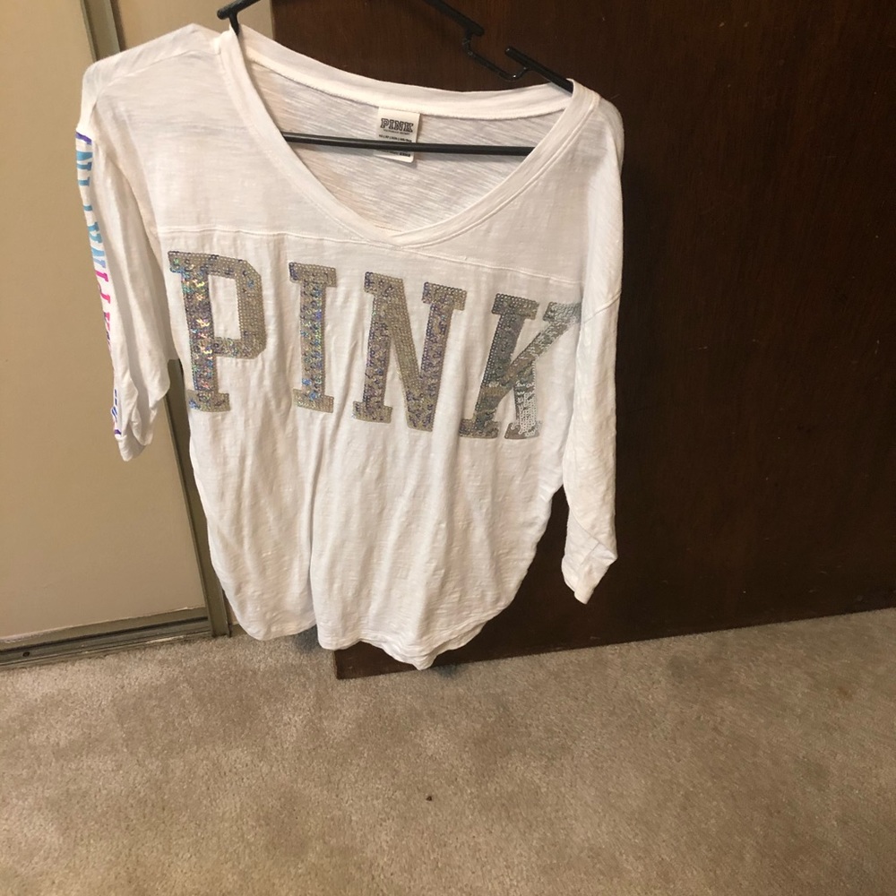 Excellent condition love pink shirt woman’s xs